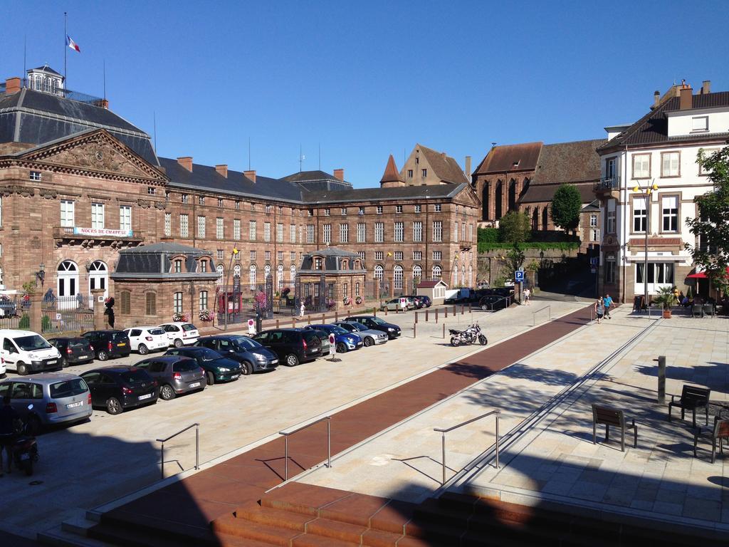 Les Balcons Du Rohan Saverne Bagian luar foto